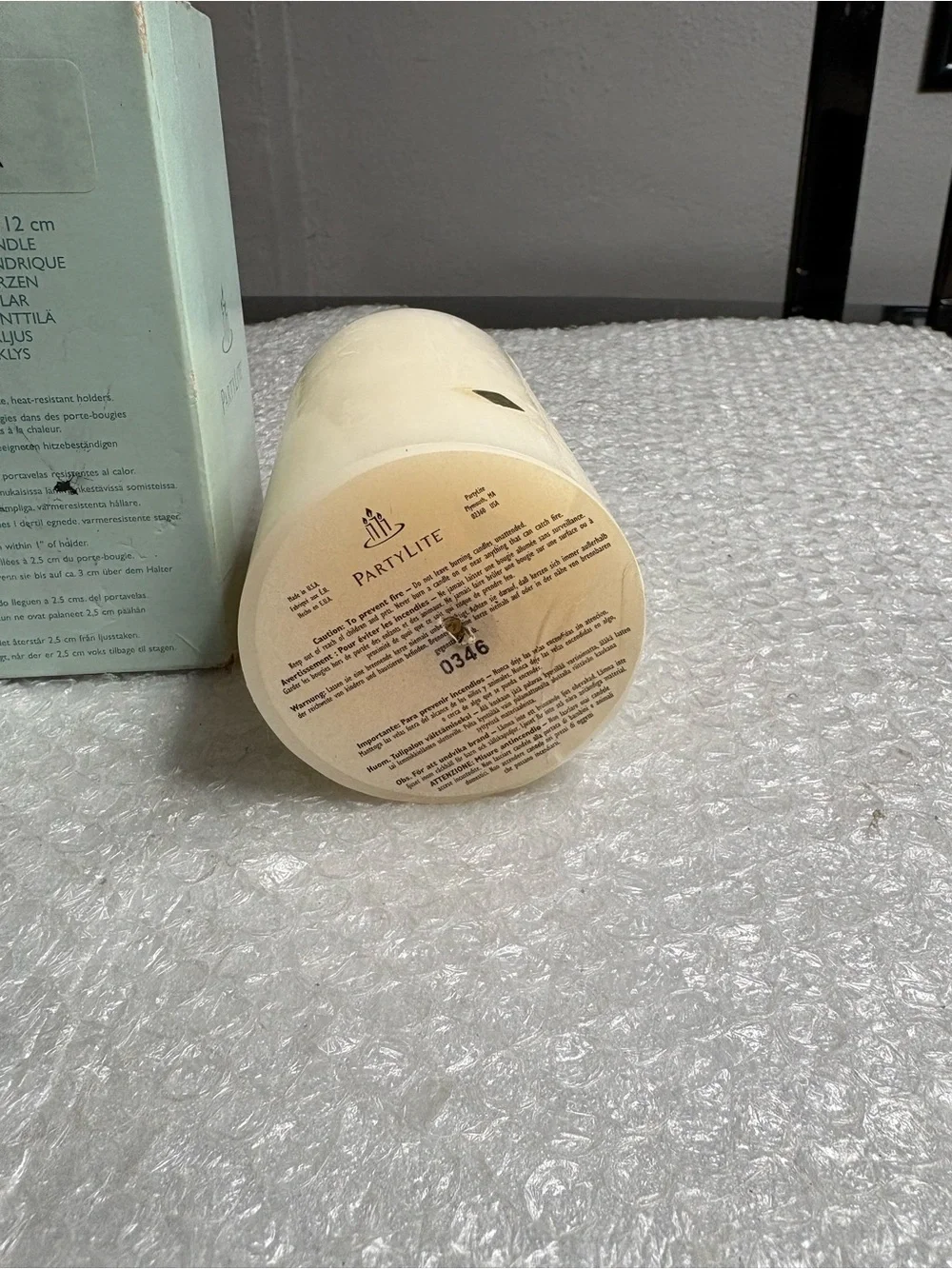 PartyLite C35181 French Vanilla Pillar Candle - Picture 3 of 4